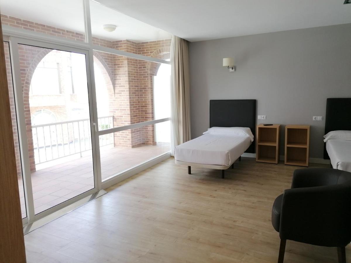 Apartamentos Regollera Premium Con Garaje 诺哈 外观 照片
